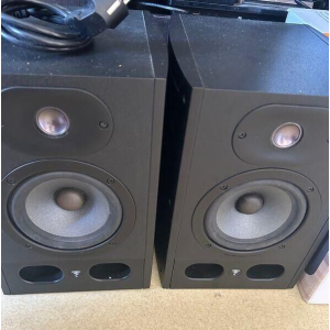 Focal Alpha 50 par de monitoreo de altavoces