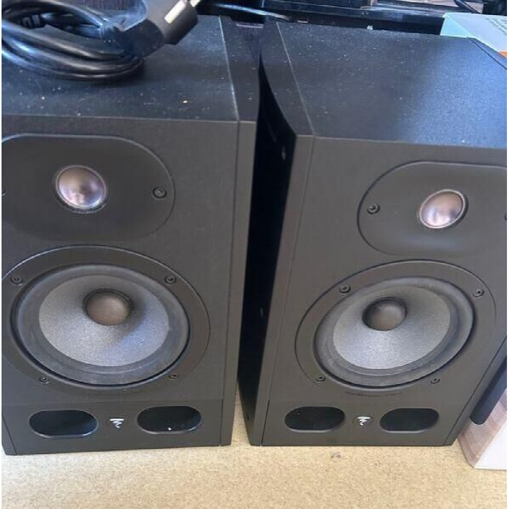 Focal Alpha 50 par de monitoreo de altavoces