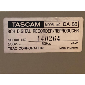 TASCAM DA-88 VINTAGE DIGITAL RECORDER