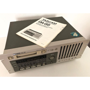 TASCAM DA-88 VINTAGE DIGITAL RECORDER