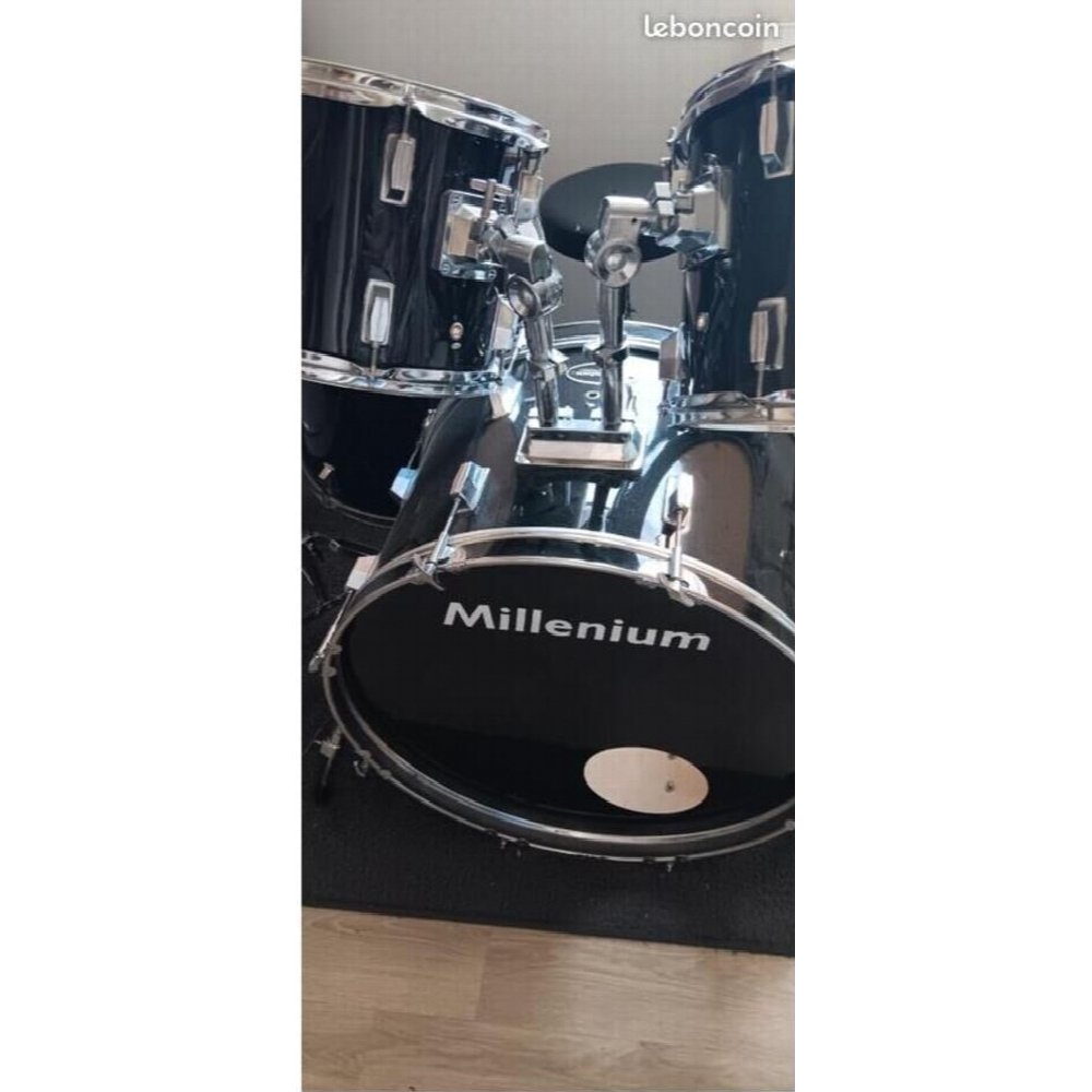 Millenium Acoustic Drum Kit