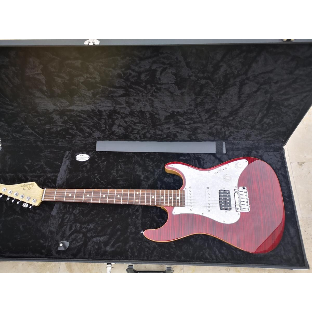 Suhr Standard tout Korina Flame Pepper Red