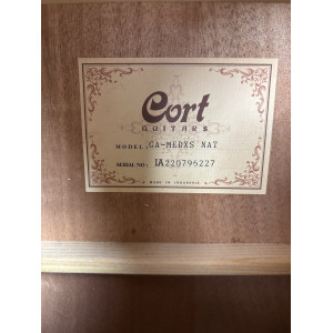 Guitarra Cort Ga-me Dx con tapa maciza