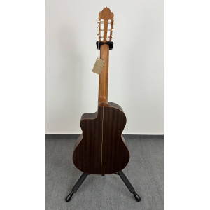 Esteve 3ce Pan Cutaway Fishman Guitar