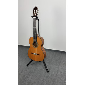 Guitarra Esteve 4 cuerdas tapa de cedro para zurdos
