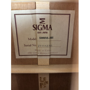 Sigma Serie All Solid S000m-18s Etui Ssc