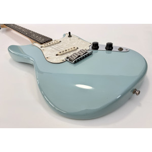 Fender Cyclone Deluxe 2000 Daphne Blue made in USA