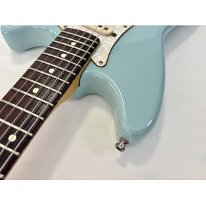 Fender Cyclone Deluxe 2000 Daphne Blue made in USA