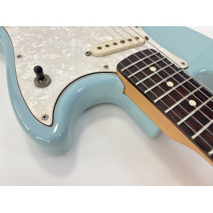 Fender Cyclone Deluxe 2000 Daphne Blue made in USA