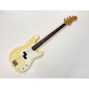 Fender Precision Bass PB-62 Vintage White 1997-2000 crafted in Japan
