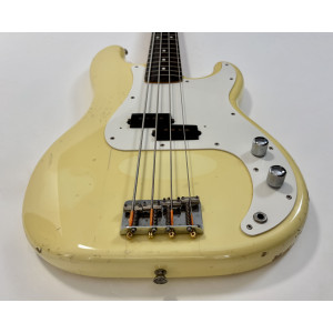 Fender Precision Bass PB-62 Vintage White 1997-2000 crafted in Japan