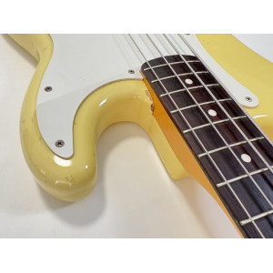 Fender Precision Bass PB-62 Vintage White 1997-2000 crafted in Japan