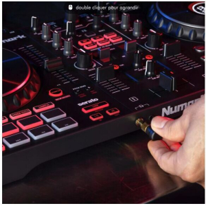Numark Mixtrack Platinum FX