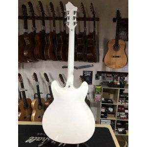Hagstrom Viking in White finish from 2012. Very beautiful.