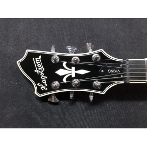 Hagstrom Viking acabado blanco de 2012. Muy hermosa.