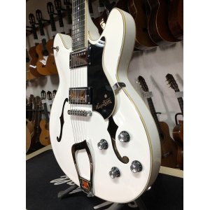 Hagstrom Viking in White finish from 2012. Very beautiful.