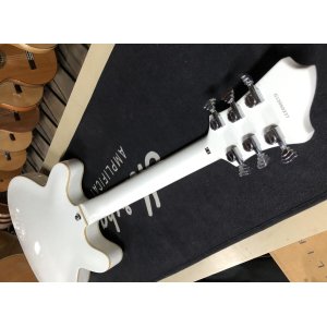 Hagstrom Viking in White finish from 2012. Very beautiful.