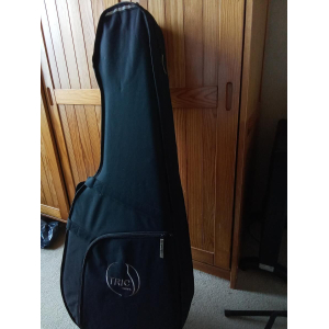 Godin 5th Avenue Kingpin CW2P90CG avec étui