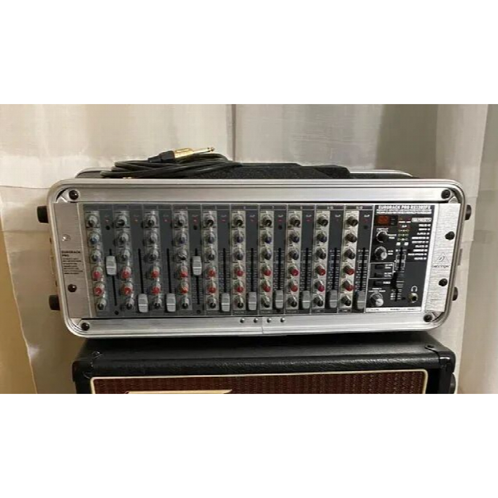 Mesa Behringer RX1202FX + estuche