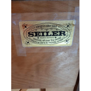 Piano Ed Seiler 116