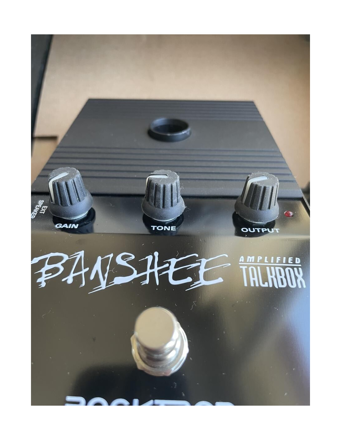 Rocktron Banshee TalkBox I es una caja de efectos vocal que te