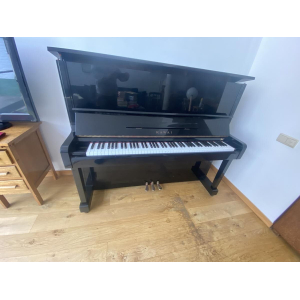 Kawai Piano derecho KS-1F (1981)