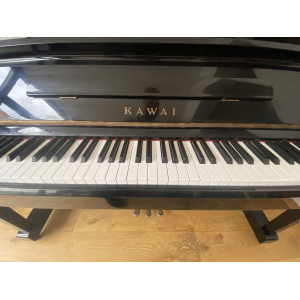 Kawai Piano derecho KS-1F (1981)