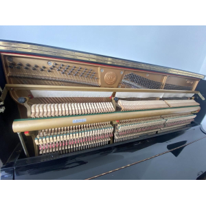 Kawai Piano derecho KS-1F (1981)