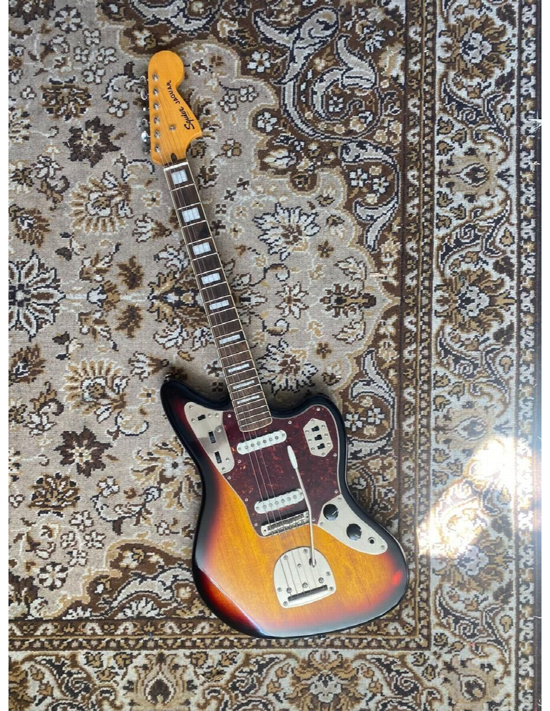 SQUIER Classic Vibe Jaguar Sunburst ジャンク Squier Classic Vibe Jaguar 70's Sunburst