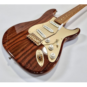 Fender Stratocaster Artisan Claro Walnut 2016 Custom Shop Amber Tinted