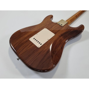 Fender Stratocaster Artisan Claro Walnut 2016 Custom Shop Amber Tinted