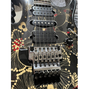 Ibanez gem77 floral pattern