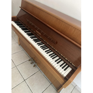 Yamaha E108 - Piano droit