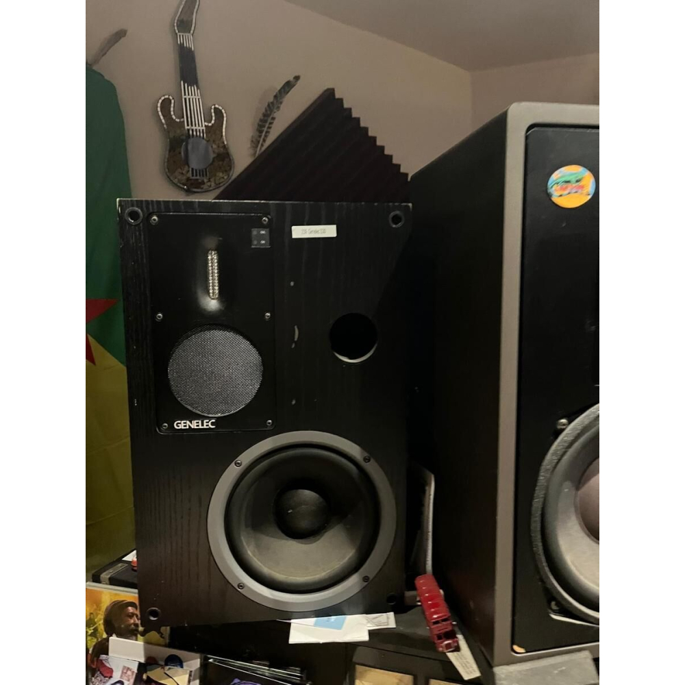 Genelec S30C