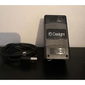 Daslight DVC Fun est une console d'éclairage DMX compacte et puissante, conçue pour les utilisateurs débutants et 