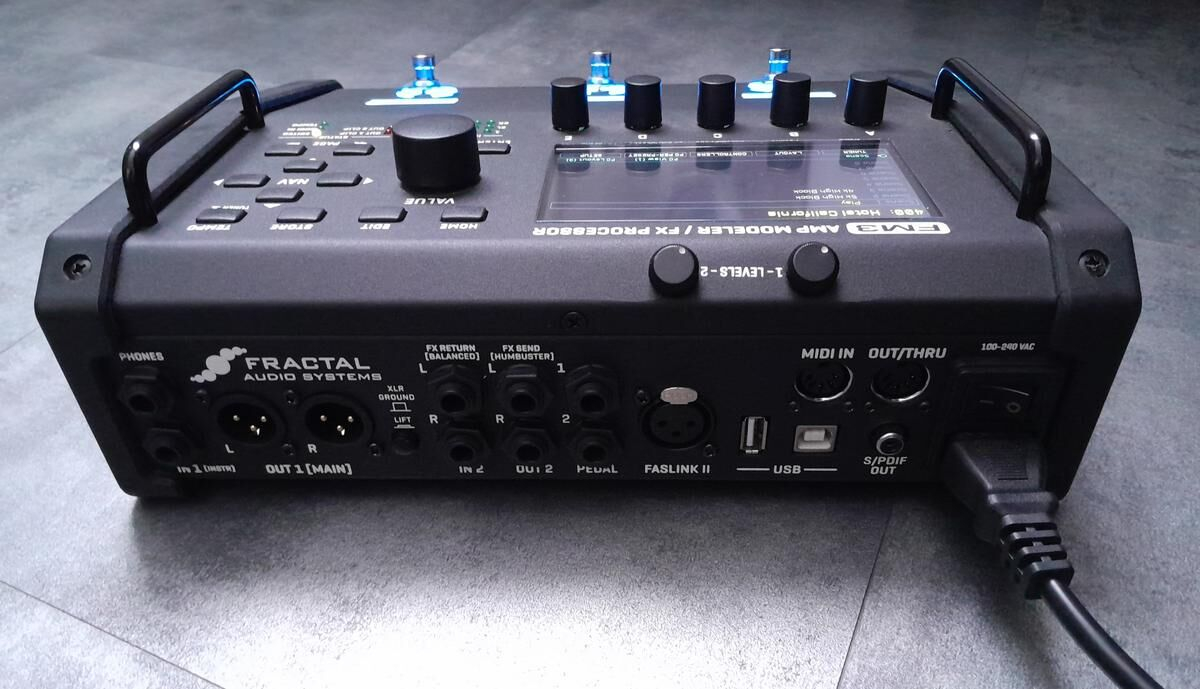 Fractal Audio Systems FM3 Multi-Effects Processor + Amp Modeling