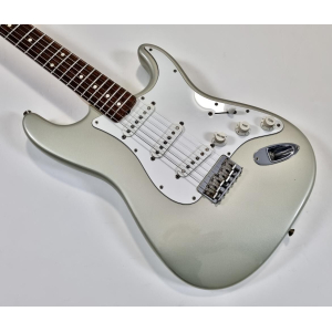 Fender Stratocaster Robert Cray Signature Custom Shop 1999 en color plateado Inca