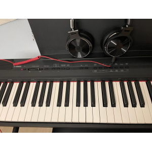Yamaha P-105B - piano digital