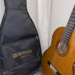 Pack Yamaha C40 - Guitare classique + Housse