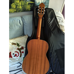 Ortega guitare classique pour gaucher