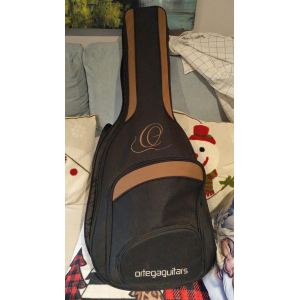Ortega guitare classique pour gaucher