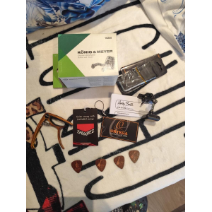 Ortega guitare classique pour gaucher