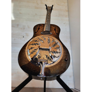 Dobro de madera verde dragón del luthier Jacques Proust