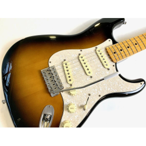 Fender Stratocaster ST-57 fabriquée au Japon en 1985/1986 Sunburst
