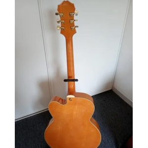 The Epiphone Emperor NA is a versatile and stylish semi-hollow body electric guitar. With its iconic design and superb craftsman