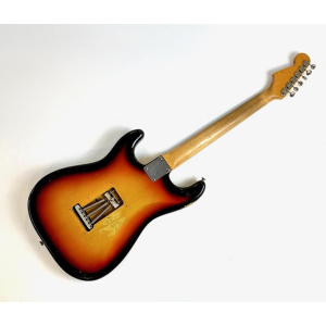 Fender Stratocaster 1965 Série L Sunburst