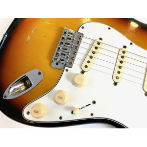 Fender Stratocaster 1965 Série L Sunburst