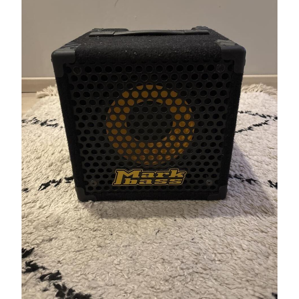 The Markbass Micromark 801 is a portable bass amplifier that combines power and versatility in a compact design. With its 60 wat