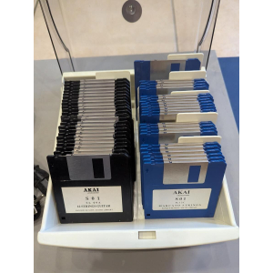 Akai S01 Sampler