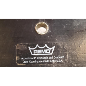 La Tama Bravo 2 es una batería electrónica de alto rendimiento diseñada para músicos profesionales y aficionados. Con una 